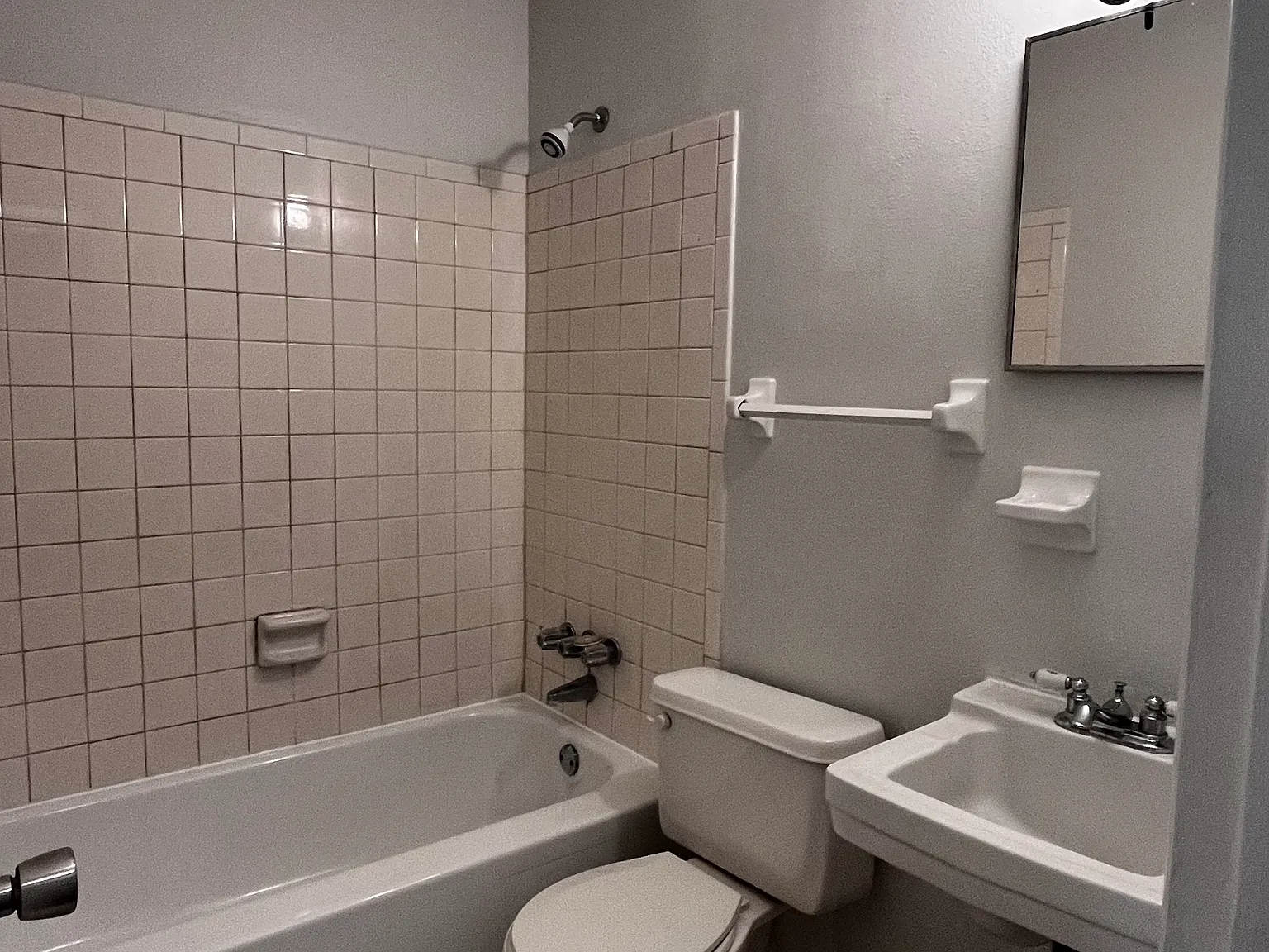 3 bed, 1500 sqft, $1,900 — Photo 3