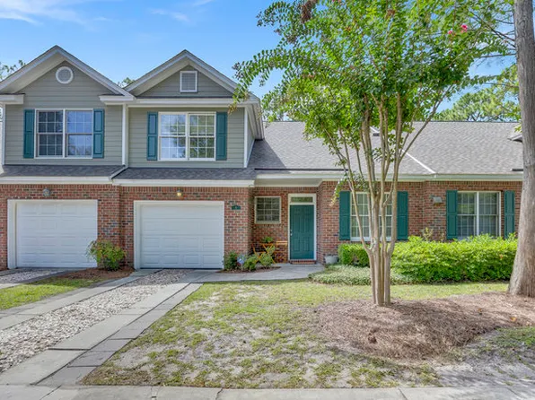 233 Racine Dr APT 8, Wilmington, NC 28403