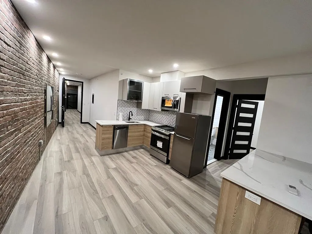 2 bed, 1250 sqft, $2,599 — Photo 4
