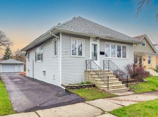 2226 N 76th Ct, Elmwood Park, IL 60707