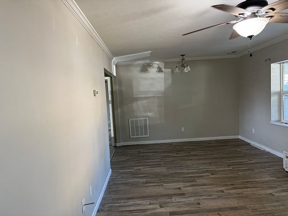 1st image of 209 Franklin St