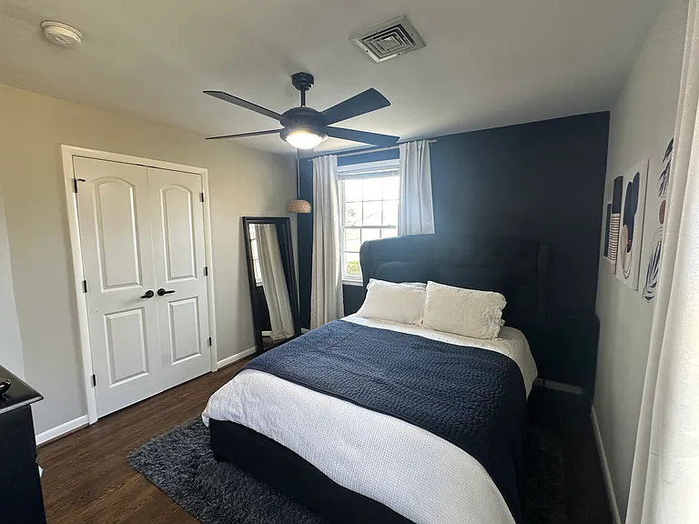 6504 Upton Ln — Photo 5