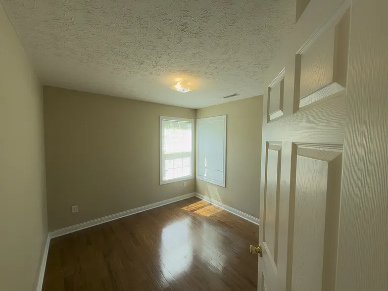 521 E 1st Streetnew — Photo 17