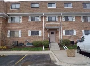 4110 Cove Ln APT A, Glenview, IL 60025