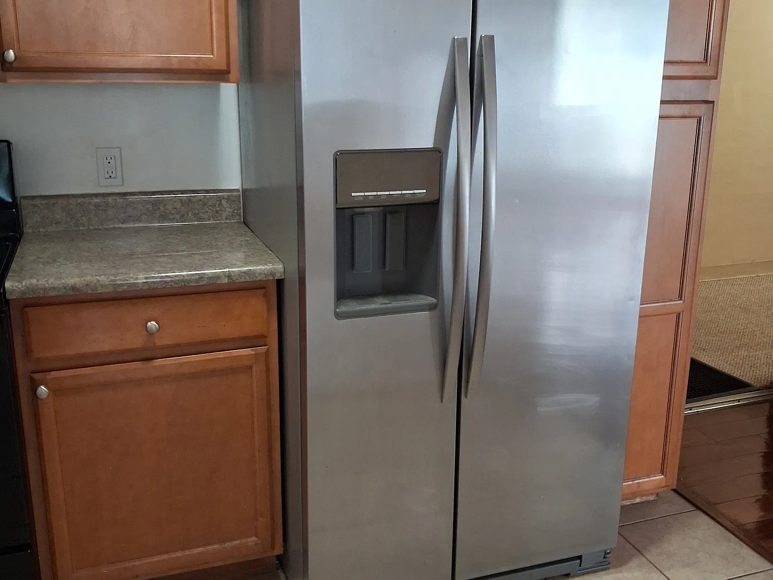 1 bed, 1000 sqft, $1,100 — Photo 4