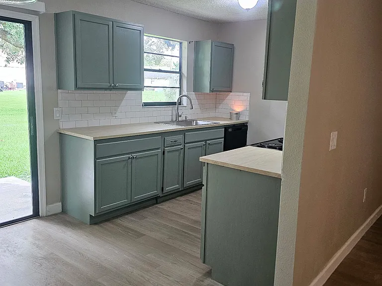 23 Louisiana Ave — Photo 7