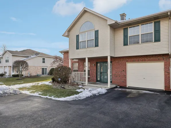 12539 S Quinn Dr #402, Alsip, IL 60803