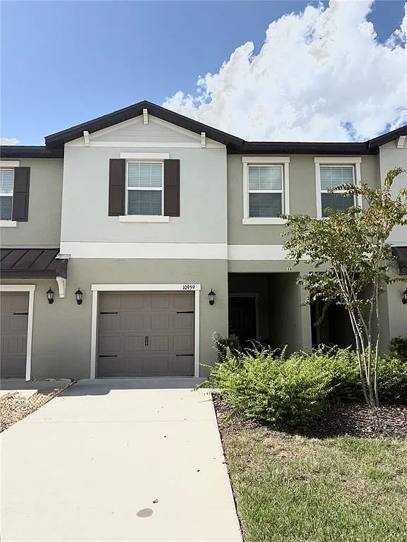 3 bed, 2.5 bath, 1666 sqft, $1,850 — Photo 1
