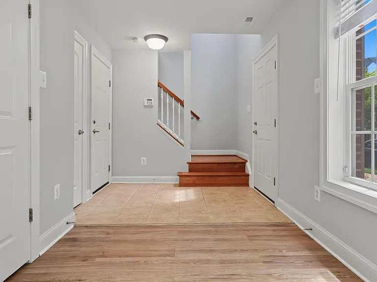 643 Pullman Pl — Photo 5