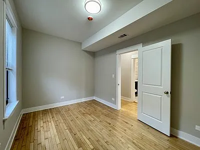 2145 N Keystone Ave #2 — Photo 9