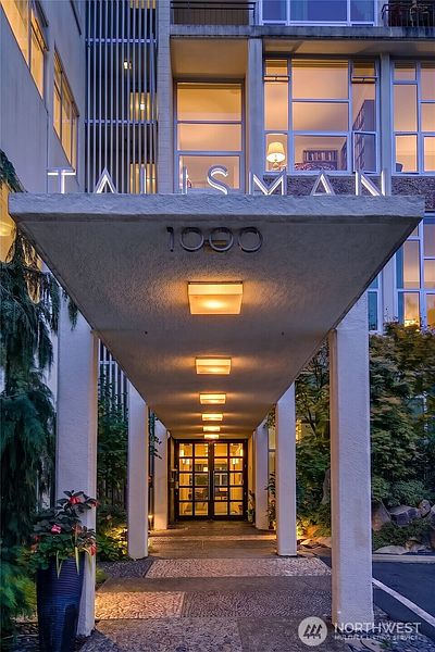 3rd image of 1000 Union Street #412