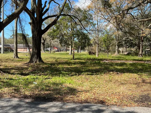 3107 Glacier St #2, Pascagoula, MS 39581