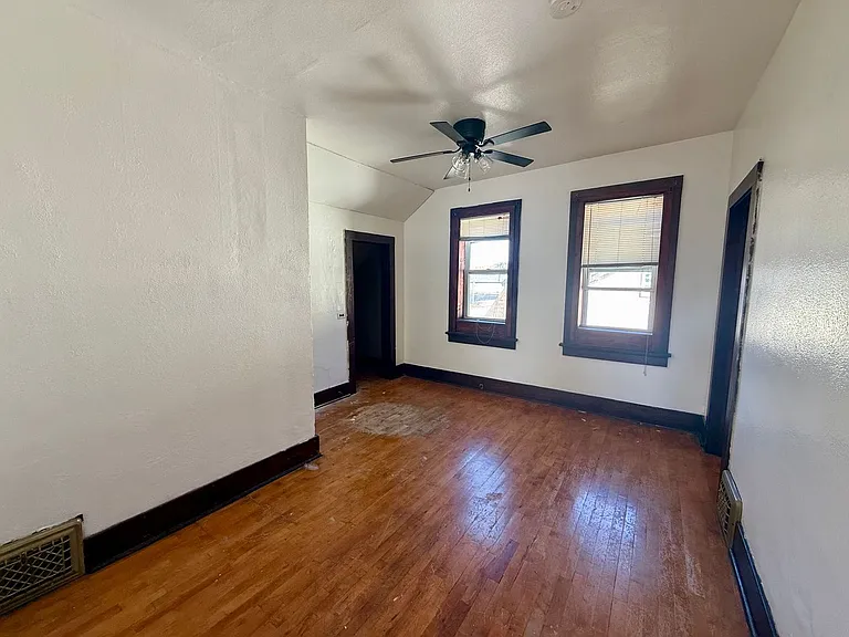 1017 S 3rd Ave — Photo 5