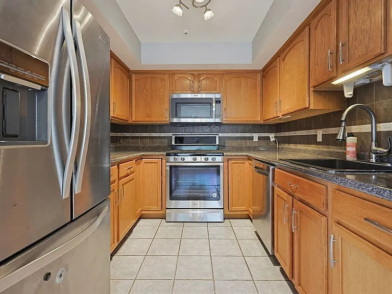 167 Greenbrook Dr #167 — Photo 13