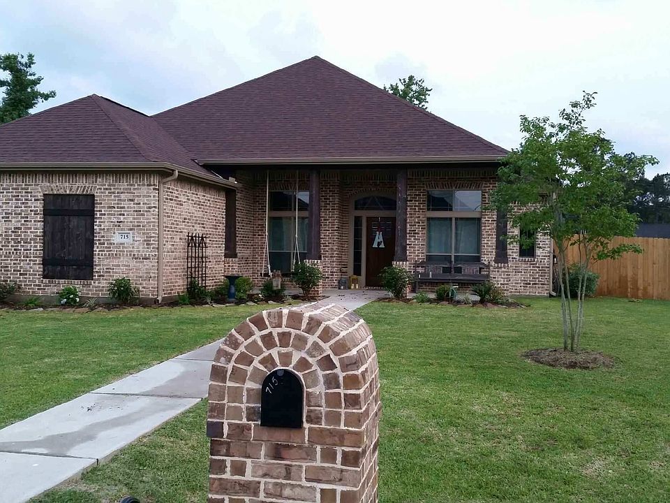 1st image of 715 Joshua Cir