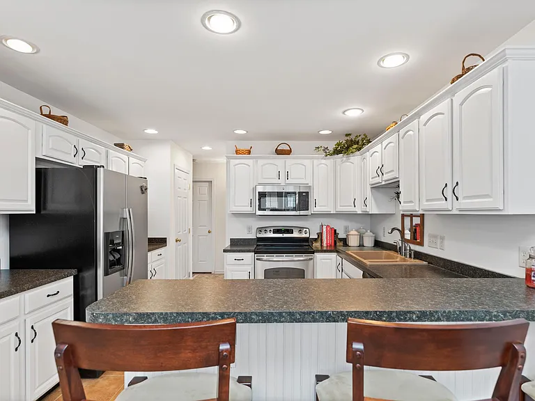 6330 Mercury Dr — Photo 14