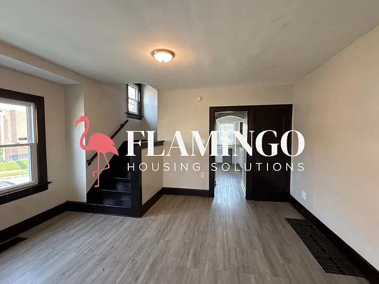 3629 W 3rd St — Photo 3