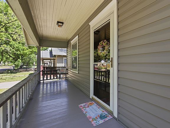 5th image of 722 S Chautauqua Ave