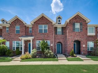 3913 Hometown Blvd, Forney, TX 75126
