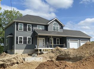 60 Segregansett Rd, Taunton, MA 02780