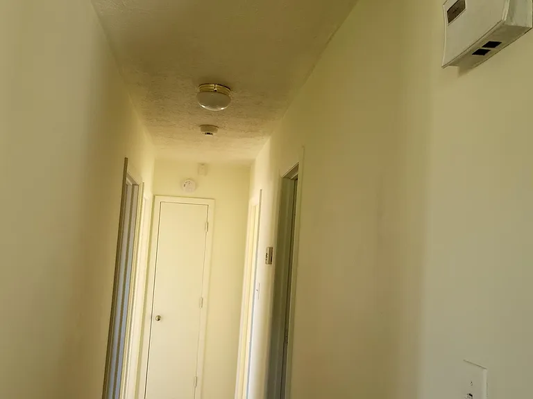 6811 Radial Dr — Photo 14