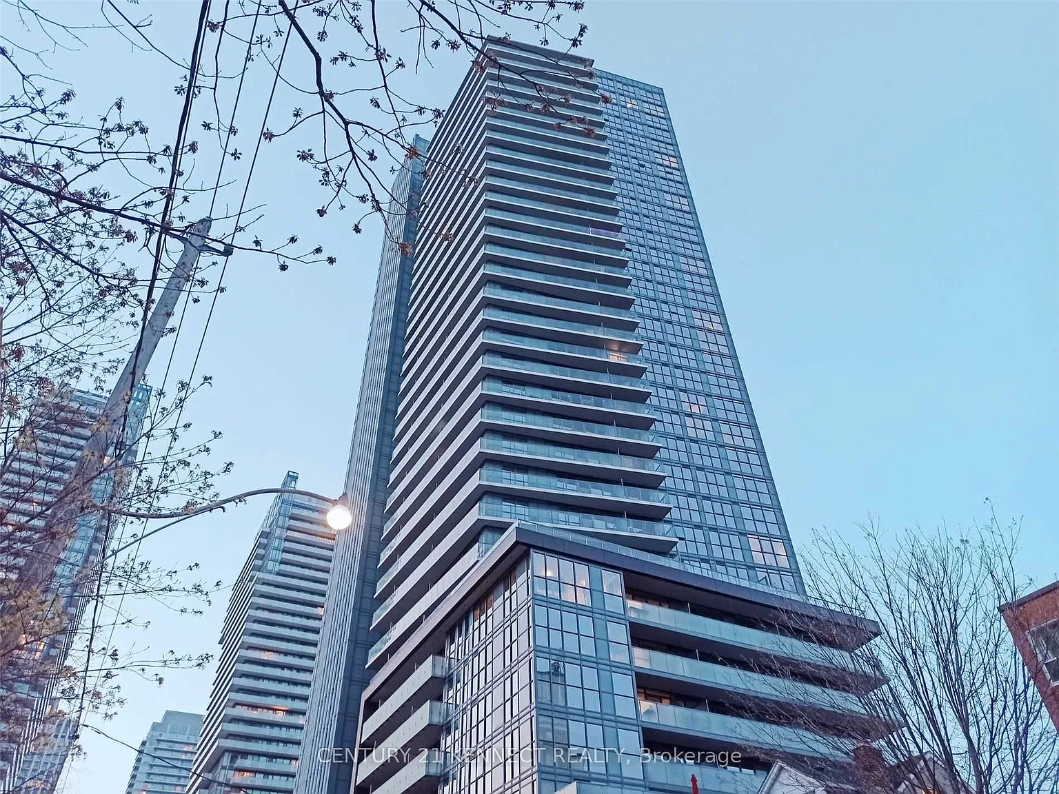 The Eglinton — Photo 2