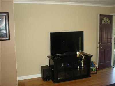 4th image of 6301 9th Ave