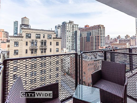 4th image of 165 E 35th St #8K