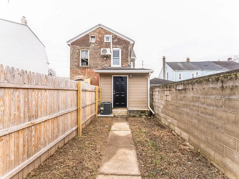 Rear fenced yard