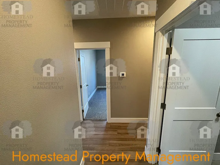 463 NE Cedar St — Photo 11