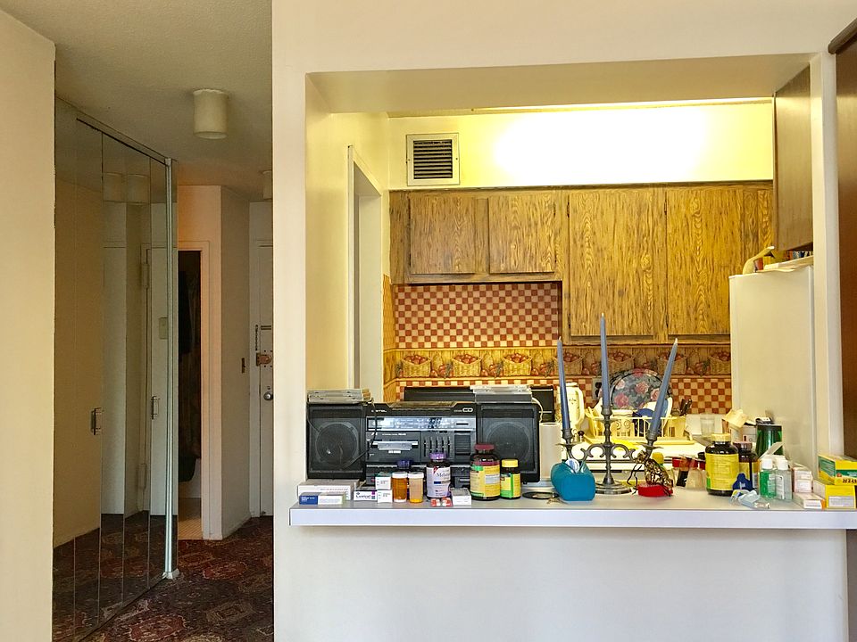 1st image of 301 E 45th St APT 16E