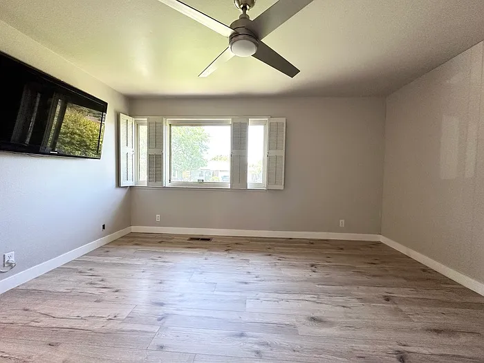 5011 Jennings Way — Photo 29