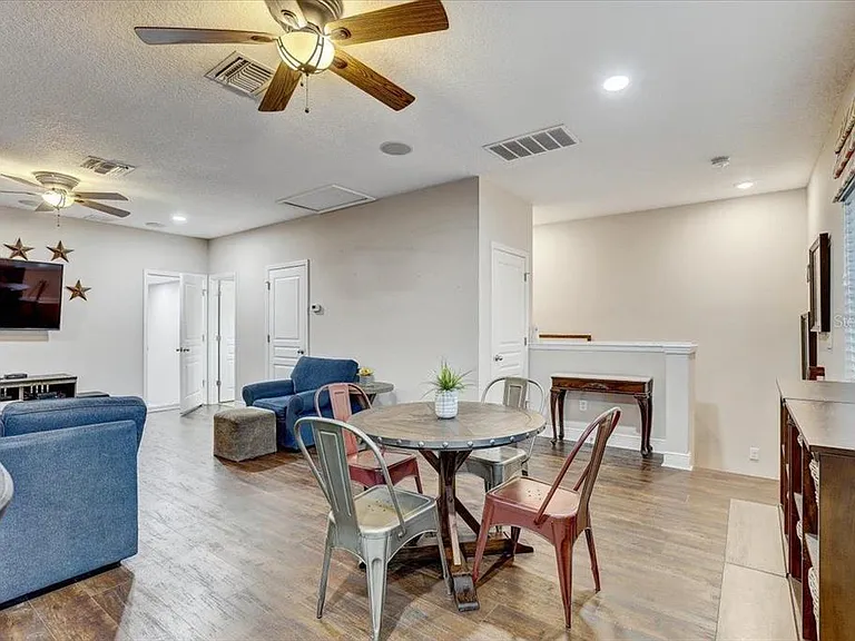 7209 Meeting House Ln — Photo 36
