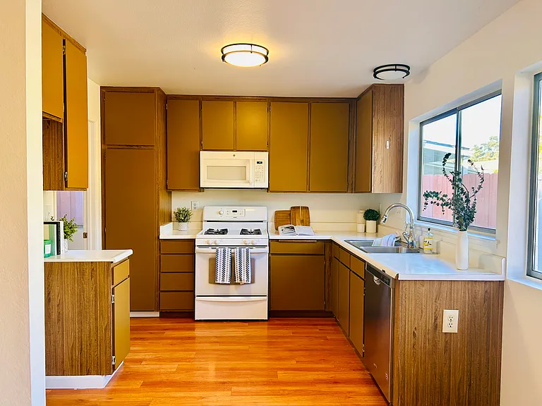 6376 Calle Bodega — Photo 4
