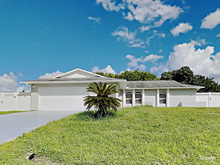 4215 SW Jarmer Rd — Photo 1