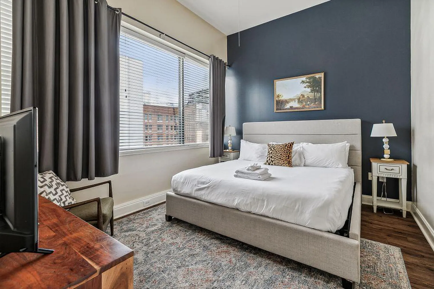 2 bed, 3.0 bath, 430 sqft, $7,341 — Photo 2