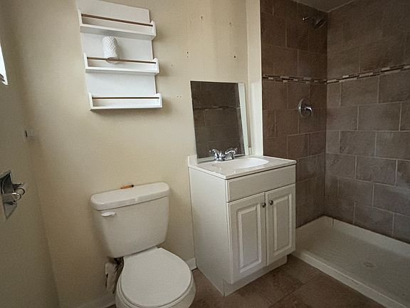 4th image of 506 Jeffery Ave APT 2