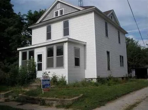 215 Locust St, Waterloo, IA 50701