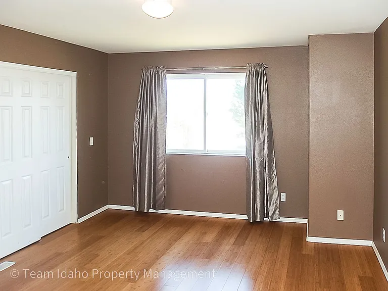 643 Northwood Dr — Photo 34