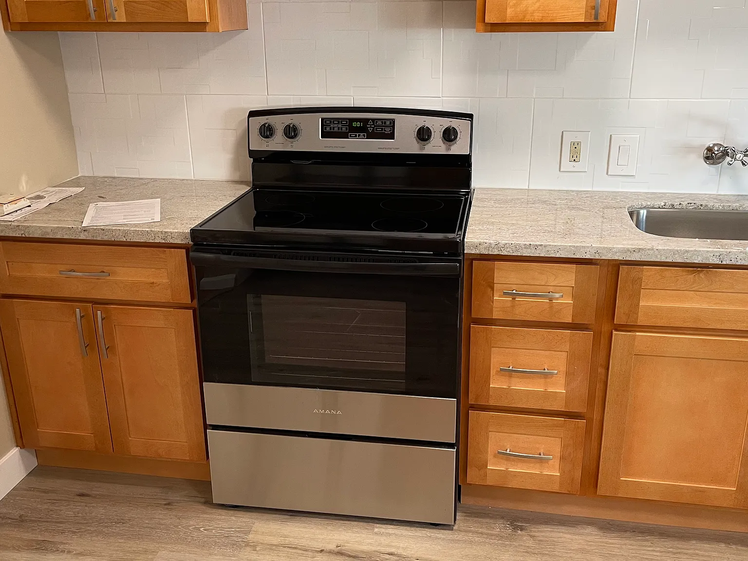 2 bed, 1000 sqft, $2,995 — Photo 3