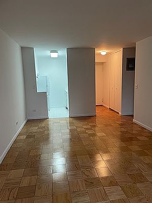 1st image of 200 E 72nd St APT 12D