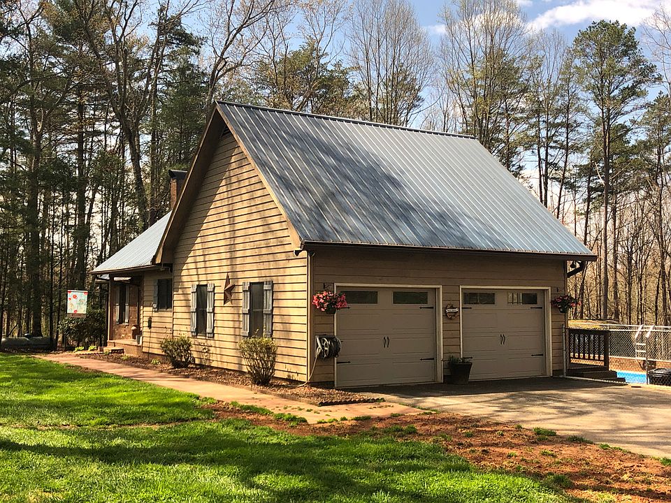 1st image of 284 W Greencrest Dr