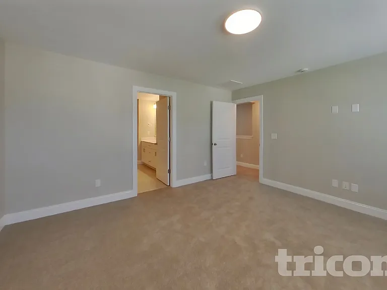 1331 Carriage Park Dr — Photo 6