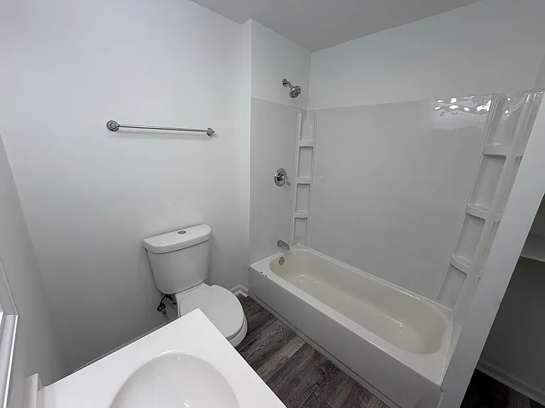 27 E Park Blvd — Photo 21