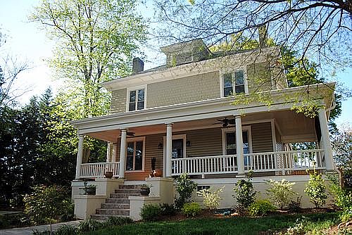 2nd image of 723 Sunnyside Ave