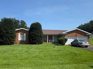 515 Jasper Ln, Paintsville, KY