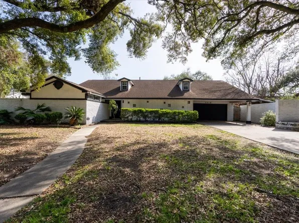 7916 Glenview Dr, Houston, TX 77061