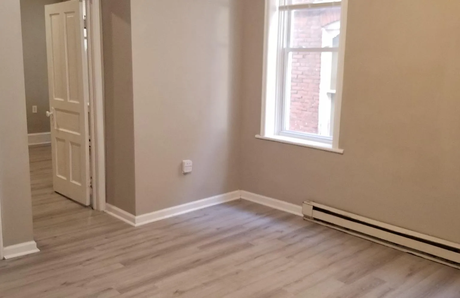 3 bed, 1350 sqft, $1,295 — Photo 3