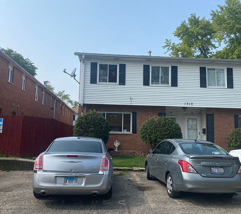 1313 Monomoy St APT B, Aurora, IL 60506 Zillow