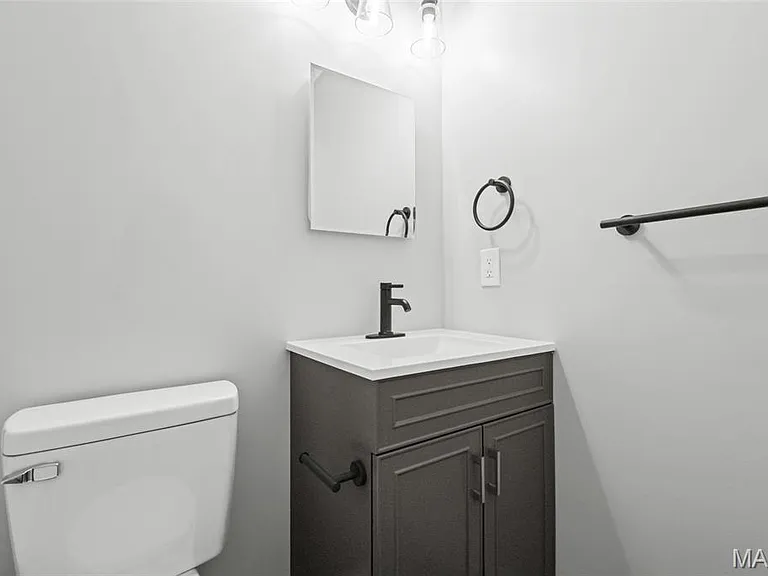 404 Spring Meadows Dr — Photo 21